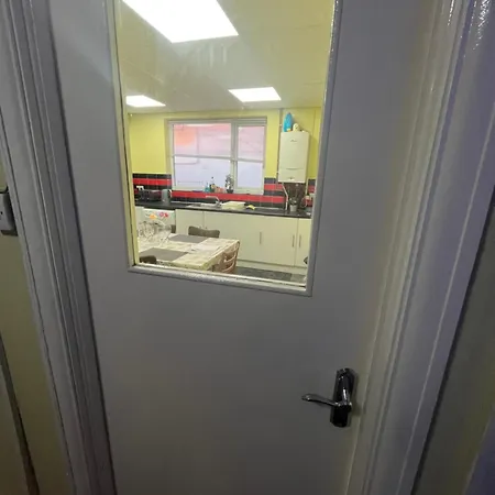 Apartment Executive 3 Near Southmead Hospital On Bathroom *
