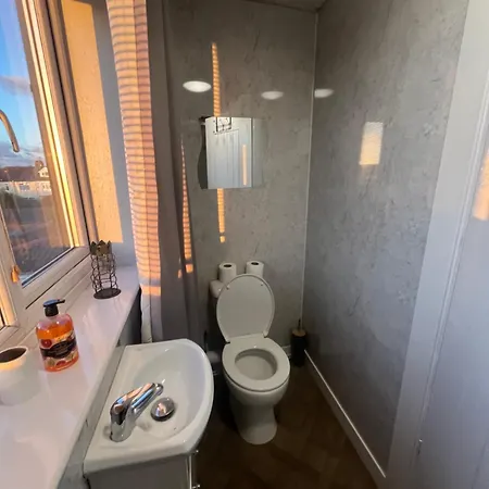 Executive 3 Near Southmead Hospital On Bathroom