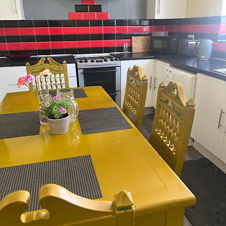 Executive 3 Near Southmead Hospital On Bathroom בריסטול